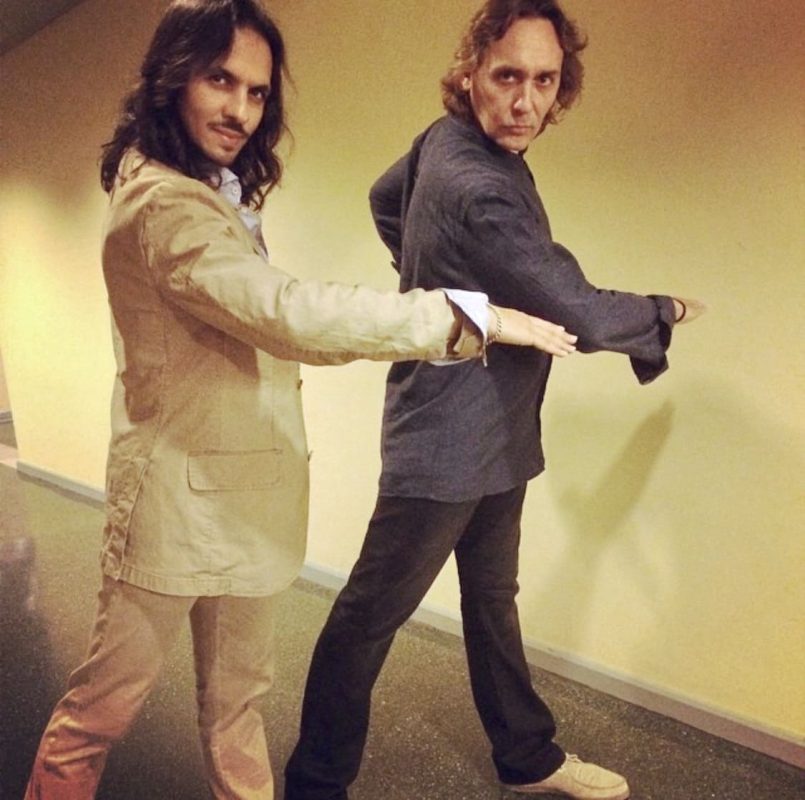 con mi compadre vicente amigo ( guitarrista ) bailando posando
